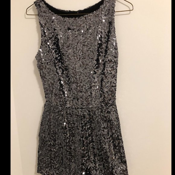 Sequinned Romper - Picture 4 of 8